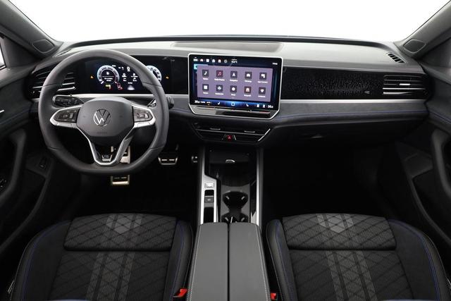 Volkswagen Passat Variant 2.0 TDI 142 kW 4Motion R-Line DSG 4M Black, Pano, AHK, Navi, IQ.Light, Side, Kamera, el. Klappe, 19-Zoll, 5 J.-Garantie 