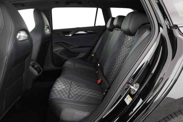 Volkswagen Passat Variant 2.0 TDI 142 kW 4Motion R-Line DSG 4M Black, Pano, AHK, Navi, IQ.Light, Side, Kamera, el. Klappe, 19-Zoll, 5 J.-Garantie 
