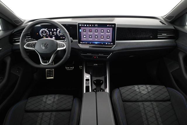Volkswagen Passat Variant 2.0 TSI 150 kW R-Line DSG Black, Pano, AHK, Navi, IQ.Light, Side, Kamera, el. Klappe, 19-Zoll, 5 J.-Garantie 