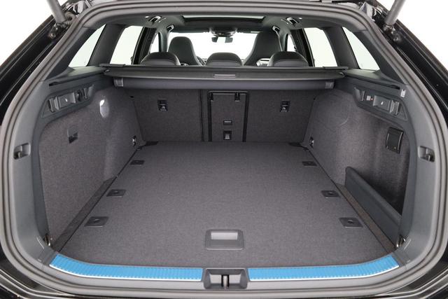 Volkswagen Passat Variant 2.0 TSI 150 kW R-Line DSG Black, Pano, AHK, Navi, IQ.Light, Side, Kamera, el. Klappe, 19-Zoll, 5 J.-Garantie 