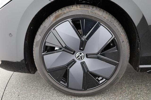 Volkswagen Passat Variant 2.0 TSI 150 kW R-Line DSG Black, Pano, AHK, Navi, IQ.Light, Side, Kamera, el. Klappe, 19-Zoll, 5 J.-Garantie 