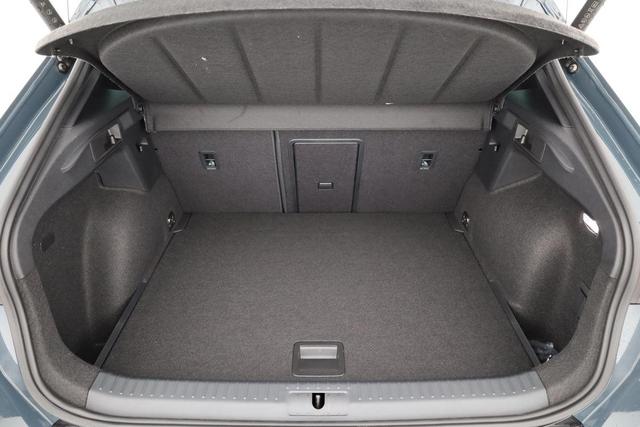 Cupra Formentor 1.5 eTSI 110 kW DSG, LED, el. Klappe, Kamera, ACC, 18-Zoll, sofort 