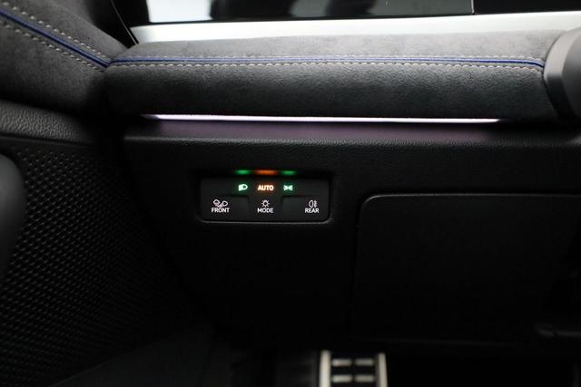 Volkswagen Passat Variant 2.0 TDI 110 kW R-line DSG Black, Pano, AHK, Navi, IQ.Light, Side, Kamera. el. Klappe, 19-Zoll, 5 J.-Garantie 