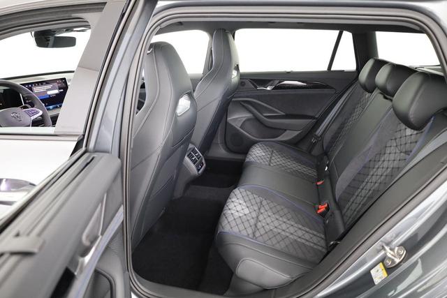 Volkswagen Passat Variant 2.0 TDI 110 kW R-line DSG Black, Pano, AHK, Navi, IQ.Light, Side, Kamera. el. Klappe, 19-Zoll, 5 J.-Garantie 