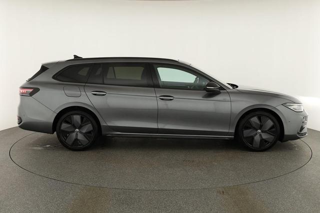 Volkswagen Passat Variant 2.0 TDI 110 kW R-line DSG Black, Pano, AHK, Navi, IQ.Light, Side, Kamera. el. Klappe, 19-Zoll, 5 J.-Garantie 