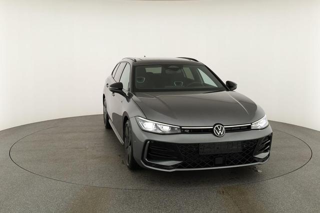 Volkswagen Passat Variant 2.0 TDI 110 kW R-line DSG Black, Pano, AHK, Navi, IQ.Light, Side, Kamera. el. Klappe, 19-Zoll, 5 J.-Garantie 