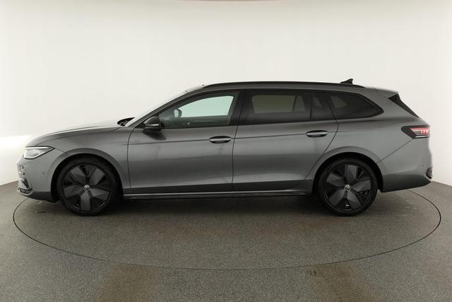 Volkswagen Passat Variant 2.0 TDI 110 kW R-line DSG Black, Pano, AHK, Navi, IQ.Light, Side, Kamera. el. Klappe, 19-Zoll, 5 J.-Garantie 