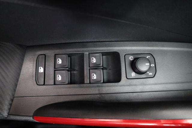 Skoda Fabia Monte Carlo 1.5 TSI DSG Carlo, Ladeboden, LED, Kamera, App-Connect, 17-Zoll 