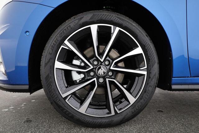 Skoda Fabia Monte Carlo 1.5 TSI DSG Carlo, Ladeboden, LED, Kamera, App-Connect, 17-Zoll 