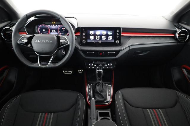 Skoda Fabia Monte Carlo 1.5 TSI DSG Carlo, Ladeboden, LED, Kamera, App-Connect, 17-Zoll 