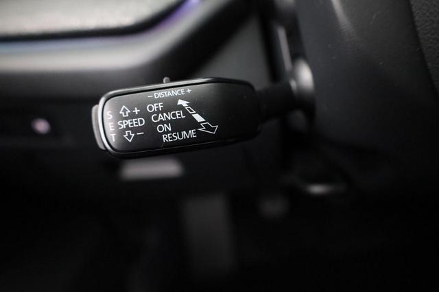 Skoda Octavia Combi 1.5 TSI 110 kW Selection Selection, AHK, LED, Side, ACC, Kamera, 17-Zoll 