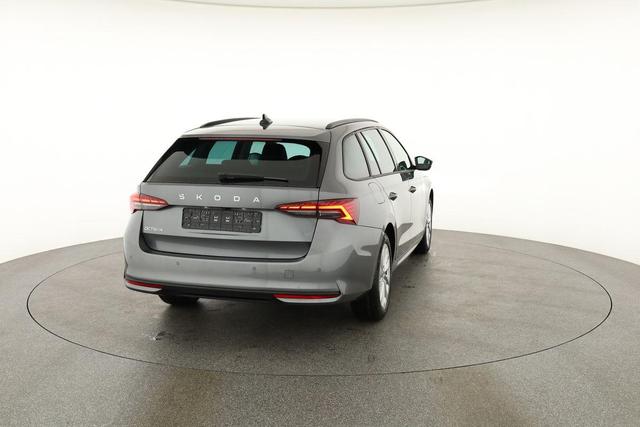 Skoda Octavia Combi 1.5 TSI 110 kW Selection Selection, AHK, LED, Side, ACC, Kamera, 17-Zoll 