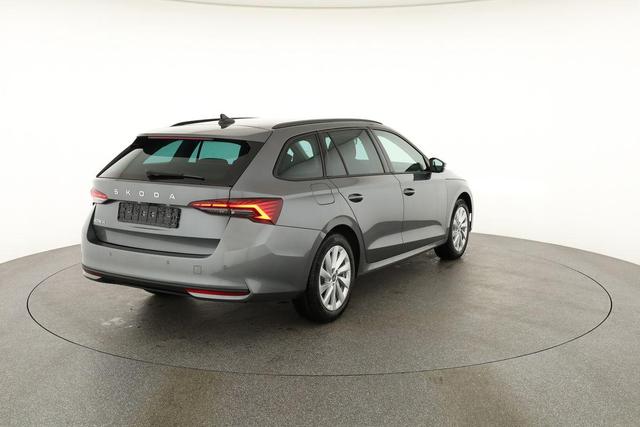 Skoda Octavia Combi 1.5 TSI 110 kW Selection Selection, AHK, LED, Side, ACC, Kamera, 17-Zoll 
