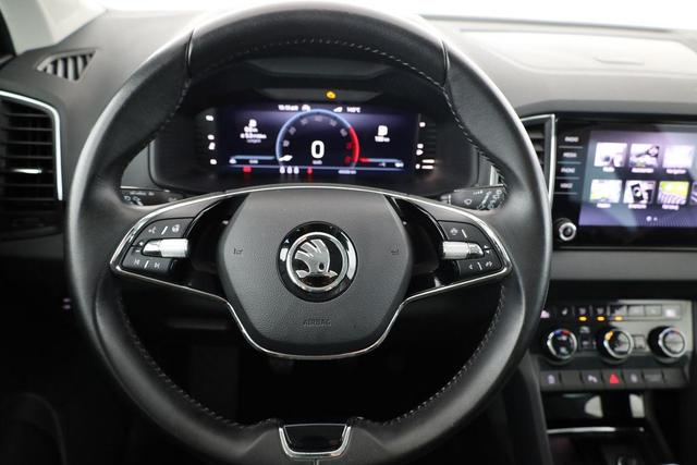 Skoda Karoq Style 1.5 TSI Style, AHK, Pano, LED, Navi, Kamera, 1. Hand 