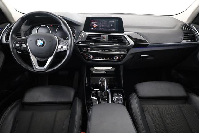 BMW X3 xDrive 20 i xLine xDrive20i xLine, Pano, AHK, Navi, AreaView, Side, 19-Zoll 