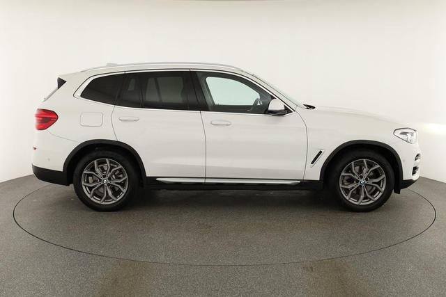 BMW X3 xDrive 20 i xLine xDrive20i xLine, Pano, AHK, Navi, AreaView, Side, 19-Zoll 