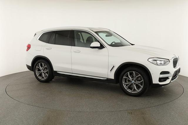 BMW X3 xDrive 20 i xLine xDrive20i xLine, Pano, AHK, Navi, AreaView, Side, 19-Zoll 