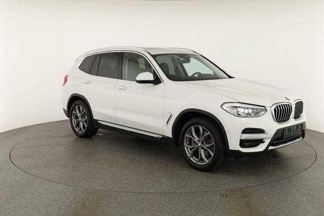 BMW X3 xDrive 20 i xLine xDrive20i xLine, Pano, AHK, Navi, AreaView, Side, 19-Zoll 