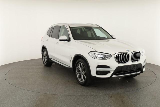 BMW X3 xDrive 20 i xLine xDrive20i xLine, Pano, AHK, Navi, AreaView, Side, 19-Zoll 