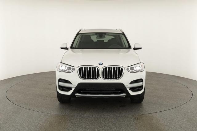 BMW X3 xDrive 20 i xLine xDrive20i xLine, Pano, AHK, Navi, AreaView, Side, 19-Zoll 