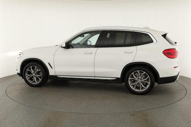 BMW X3 xDrive 20 i xLine xDrive20i xLine, Pano, AHK, Navi, AreaView, Side, 19-Zoll 