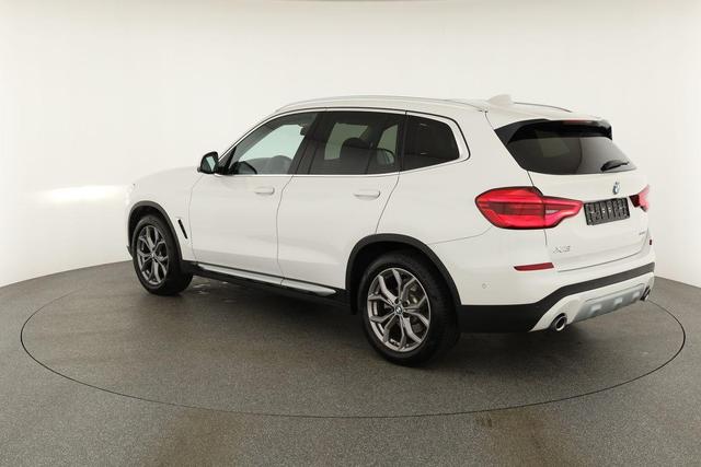 BMW X3 xDrive 20 i xLine xDrive20i xLine, Pano, AHK, Navi, AreaView, Side, 19-Zoll 