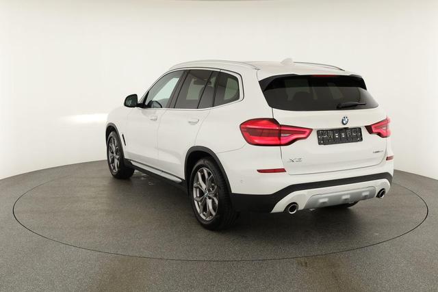 BMW X3 xDrive 20 i xLine xDrive20i xLine, Pano, AHK, Navi, AreaView, Side, 19-Zoll 