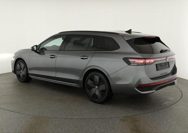 Volkswagen Passat Variant 2.0 TSI 150 kW R-Line DSG Black, Pano, AHK, Navi, IQ.Light, Side, Kamera, el. Klappe, 19-Zoll, 5 J.-Garantie 