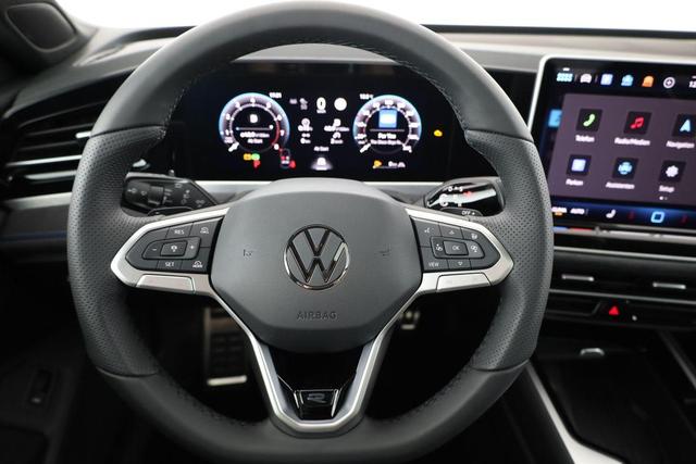 Volkswagen Passat Variant 2.0 TSI 150 kW R-Line DSG Black, Pano, AHK, Navi, IQ.Light, Side, Kamera, el. Klappe, 19-Zoll, 5 J.-Garantie 