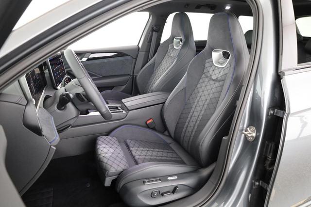 Volkswagen Passat Variant 2.0 TSI 150 kW R-Line DSG Black, Pano, AHK, Navi, IQ.Light, Side, Kamera, el. Klappe, 19-Zoll, 5 J.-Garantie 