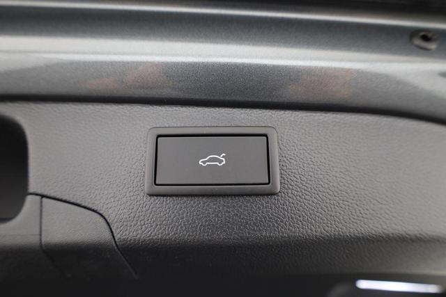 Volkswagen Passat Variant 2.0 TSI 150 kW R-Line DSG Black, Pano, AHK, Navi, IQ.Light, Side, Kamera, el. Klappe, 19-Zoll, 5 J.-Garantie 