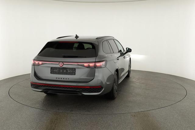 Volkswagen Passat Variant 2.0 TSI 150 kW R-Line DSG Black, Pano, AHK, Navi, IQ.Light, Side, Kamera, el. Klappe, 19-Zoll, 5 J.-Garantie 
