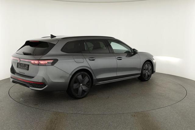 Volkswagen Passat Variant 2.0 TSI 150 kW R-Line DSG Black, Pano, AHK, Navi, IQ.Light, Side, Kamera, el. Klappe, 19-Zoll, 5 J.-Garantie 
