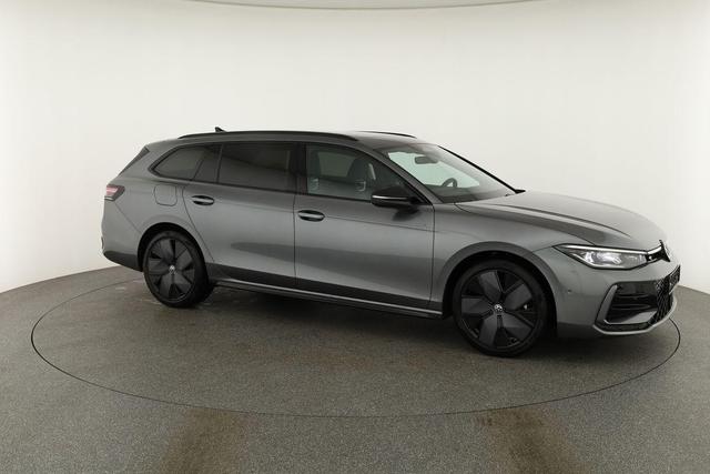 Volkswagen Passat Variant 2.0 TSI 150 kW R-Line DSG Black, Pano, AHK, Navi, IQ.Light, Side, Kamera, el. Klappe, 19-Zoll, 5 J.-Garantie 