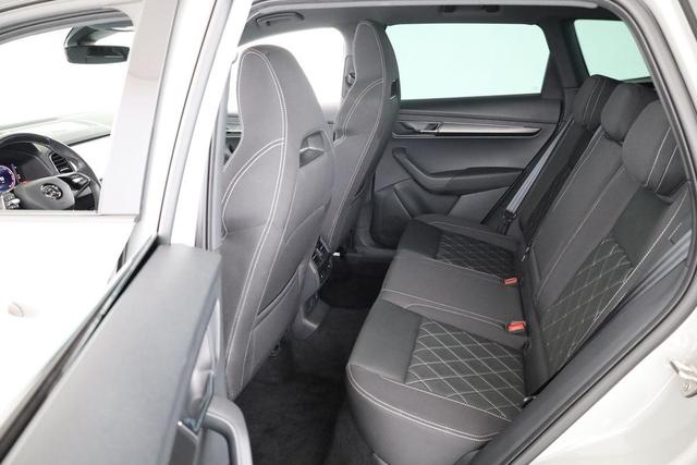Skoda Karoq Sportline 4x4 2.0 TSI DSG 4x4, Pano, AHK, Navi, Matrix, el. Klappe, FS-beheizbar, 19-Zoll, 1. Hand 