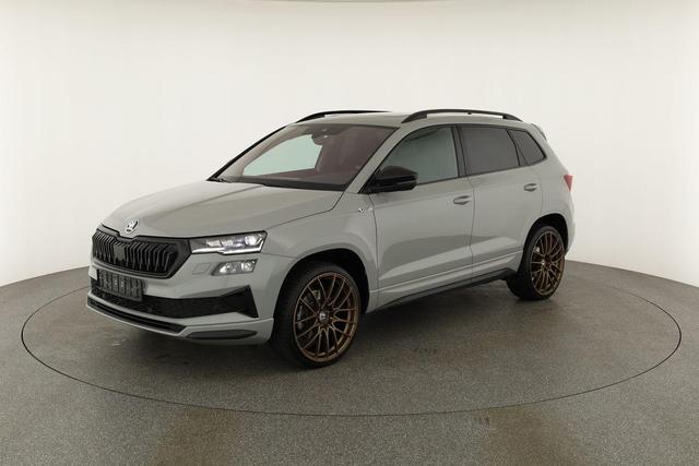 Skoda Karoq Sportline 4x4 2.0 TSI DSG 4x4, Pano, AHK, Navi, Matrix, el. Klappe, FS-beheizbar, 19-Zoll, 1. Hand 