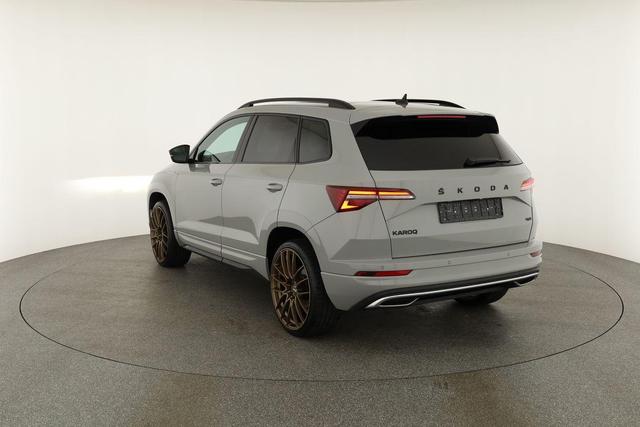 Skoda Karoq Sportline 4x4 2.0 TSI DSG 4x4, Pano, AHK, Navi, Matrix, el. Klappe, FS-beheizbar, 19-Zoll, 1. Hand 