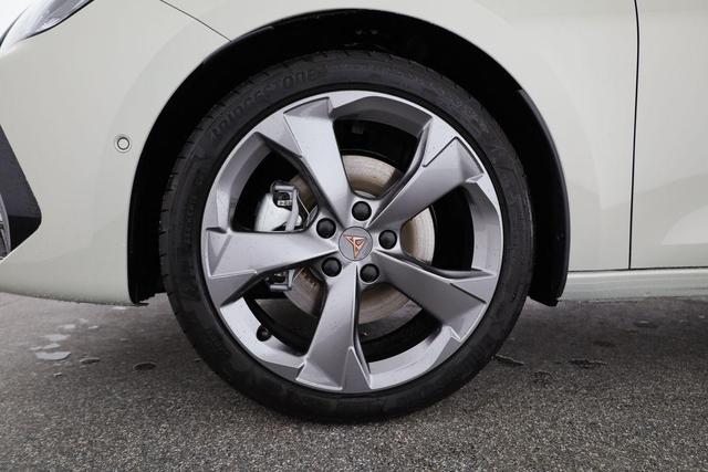 Cupra Leon Sportstourer 2.0 TSI 150 kW 4Drive DSG 4Drive, AHK, Navi, Side, Matrix, el. Klappe, 18-Zoll, 5 J.-Garantie 