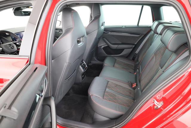 Skoda Octavia Combi RS Plus 4x4 TDI DSG, AHK, HuD, Matrix, Side, 19-Zoll 