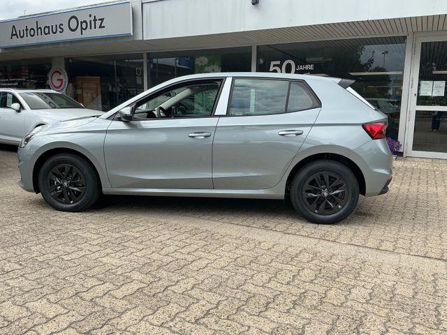 Skoda Fabia 1.0 TSI Classic *SHZ,PDC V+H,KAMERA* 