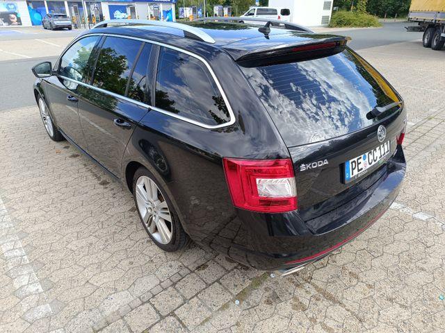 Skoda Octavia Combi RS 2.0 TDI DSG 