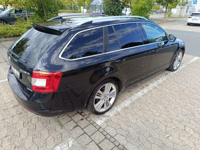 Skoda Octavia Combi RS 2.0 TDI DSG 