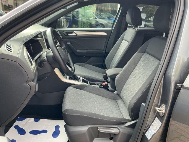 Volkswagen T-Roc 1.5 TSI DSG Move mit STANDHEIZUNG und AHK 