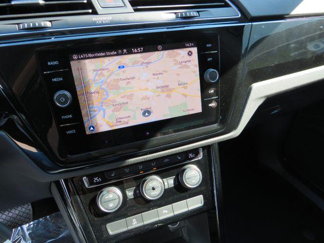 Volkswagen Touran 1.5 TSI Evo Highline DSG *NAVI,7-SITZER* 