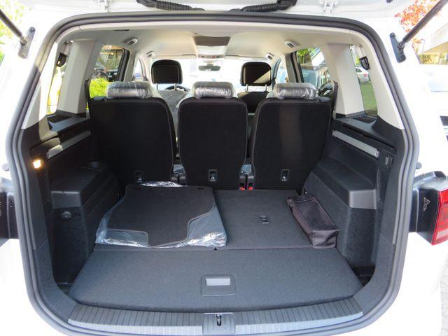 Volkswagen Touran 1.5 TSI Evo Highline DSG *NAVI,7-SITZER* 