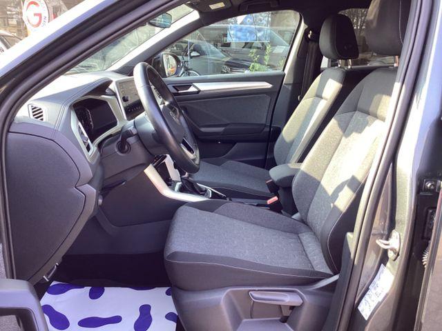 Volkswagen T-Roc 1.5 TSI DSG Move mit STANDHEIZUNG und AHK 