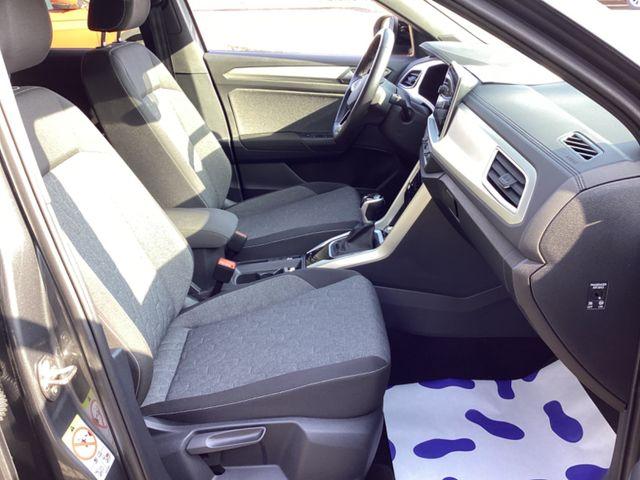Volkswagen T-Roc 1.5 TSI DSG Move mit STANDHEIZUNG und AHK 