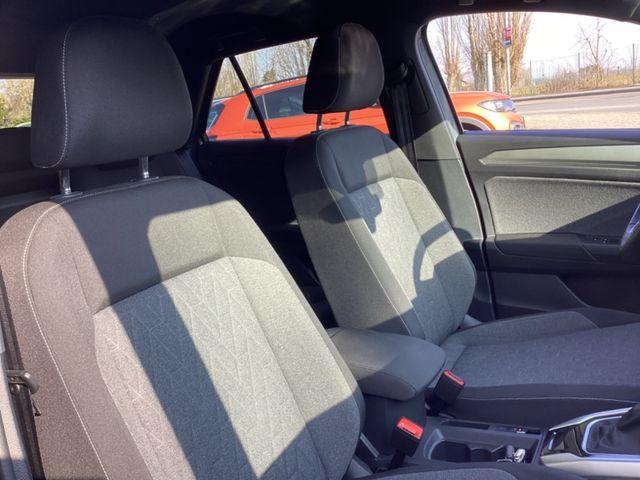 Volkswagen T-Roc 1.5 TSI DSG Move mit STANDHEIZUNG und AHK 