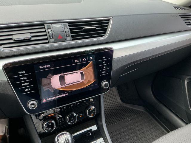 Skoda Superb Combi 2.0 TDI Ambition *STANDH.,NAVI,XEN* 