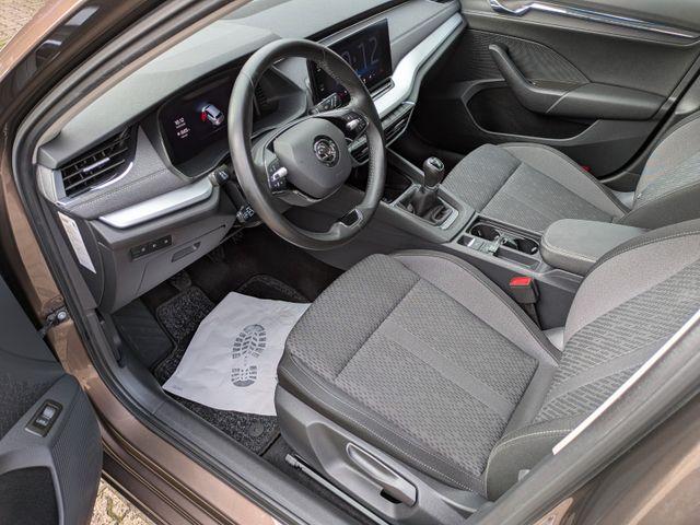Skoda Octavia Combi 1.5 TSI Style *1.HAND,NAVI,RFK* 